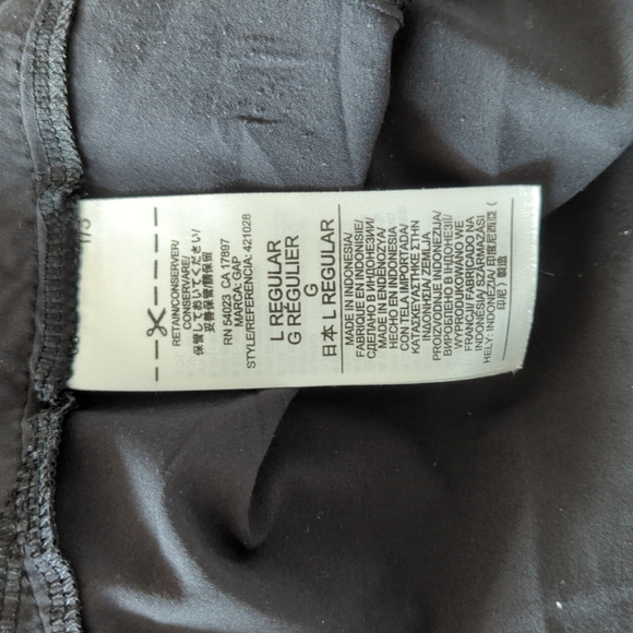 Gap fit sleeveless top, large - Picture 5 of 5